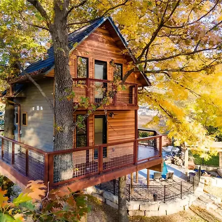 The Tree House In Bentonville Exterior photo