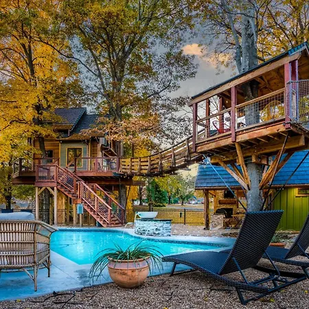 The Tree House In Bentonville Exterior photo