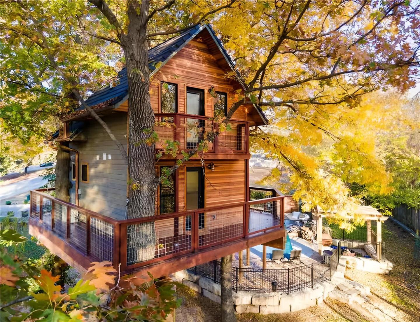 Villa The Tree House In Bentonville