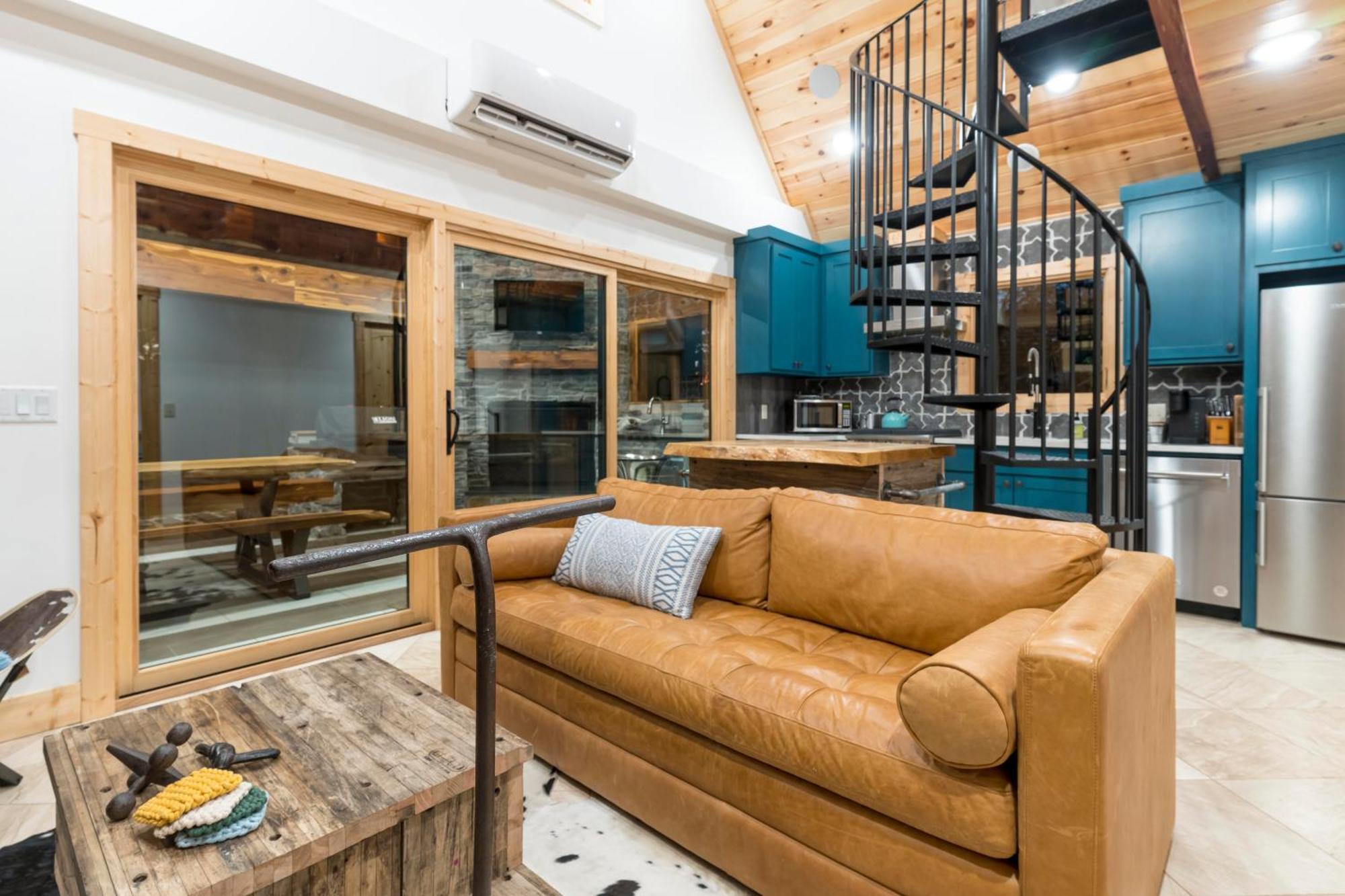 The Tree House In Villa Bentonville